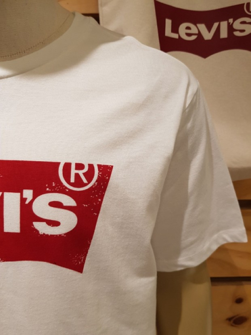 Levi's цагаан футболк - Image 2